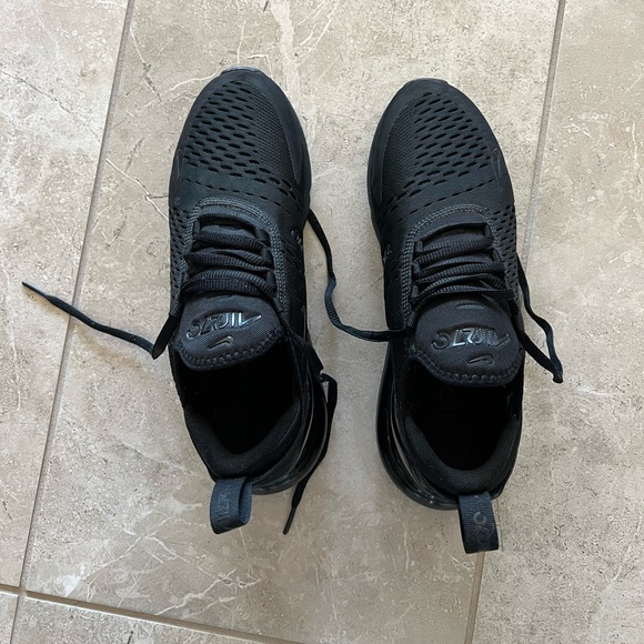 Nike Shoes - Nike 270
